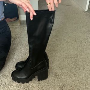 Steve Madden Roxanna Boots. Women’s size 8.5